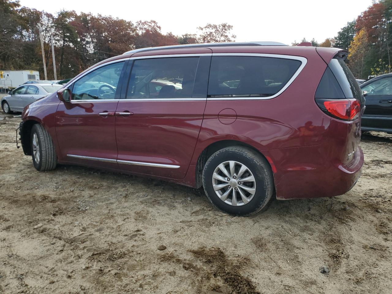 Obraz 2 z 2018 CHRYSLER PACIFICA TOURING L 2018 z VIN 2C4RC1BG0JR140328