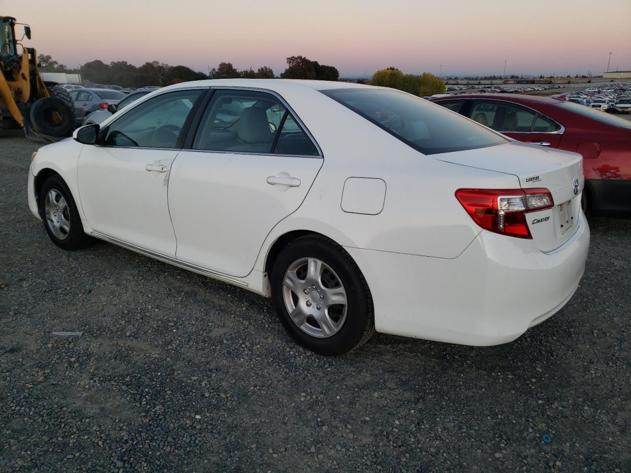 Изображение 2 2014 TOYOTA CAMRY L 2014 с VIN 4T4BF1FK9ER441925