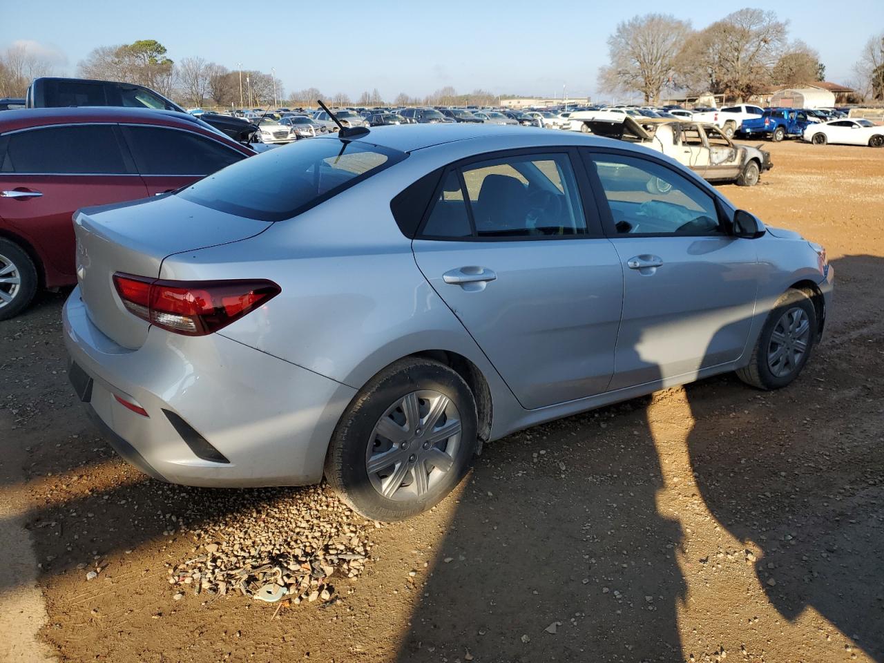 Изображение 3 2023 KIA RIO LX 2023 с VIN 3KPA24AD0PE566815