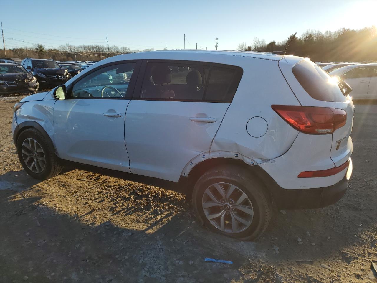 Image 2 of 2015 KIA SPORTAGE LX 2015 with VIN KNDPB3AC5F7727427