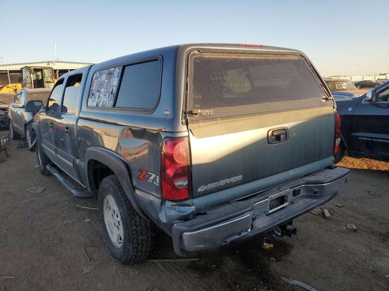 Image 2 of 2006 CHEVROLET SILVERADO K1500 2006 with VIN 2GCEK13Z761355955