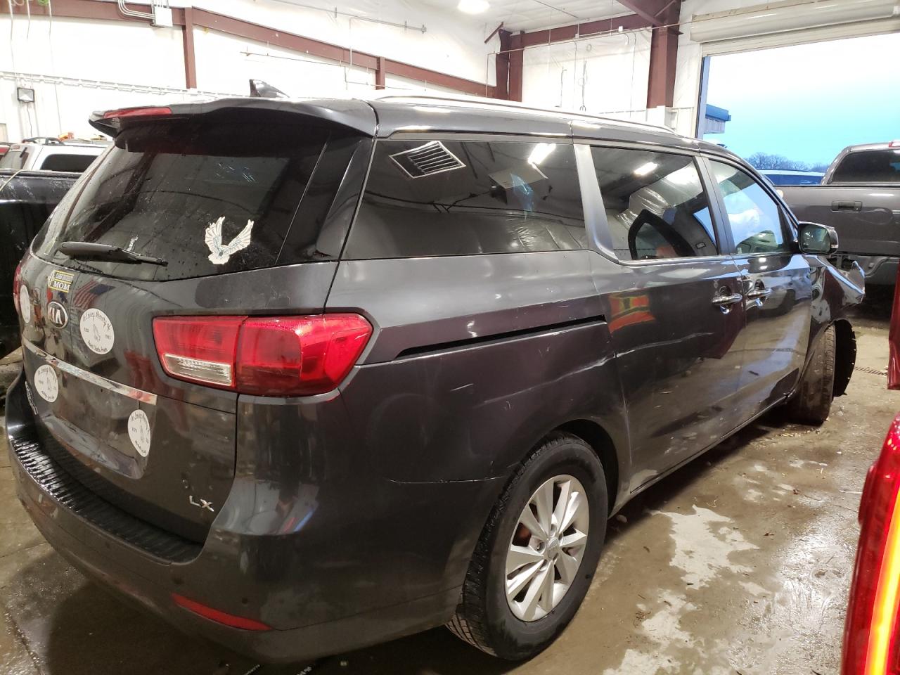 Изображение 3 2017 KIA SEDONA LX 2017 с VIN KNDMB5C14H6314854