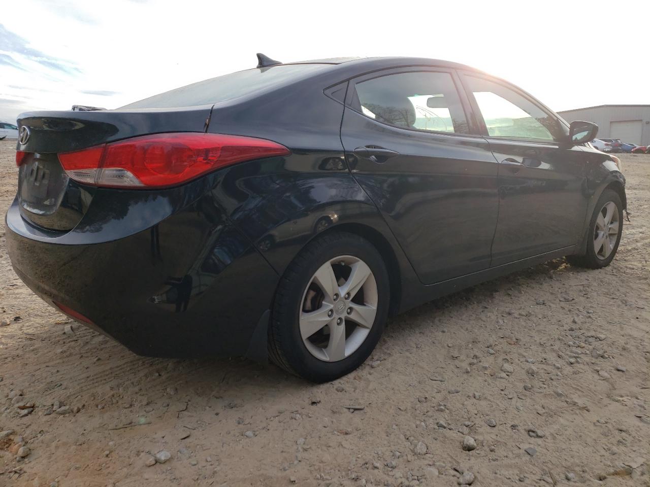 Изображение 3 2013 HYUNDAI ELANTRA GLS 2013 с VIN KMHDH4AE3DU815749