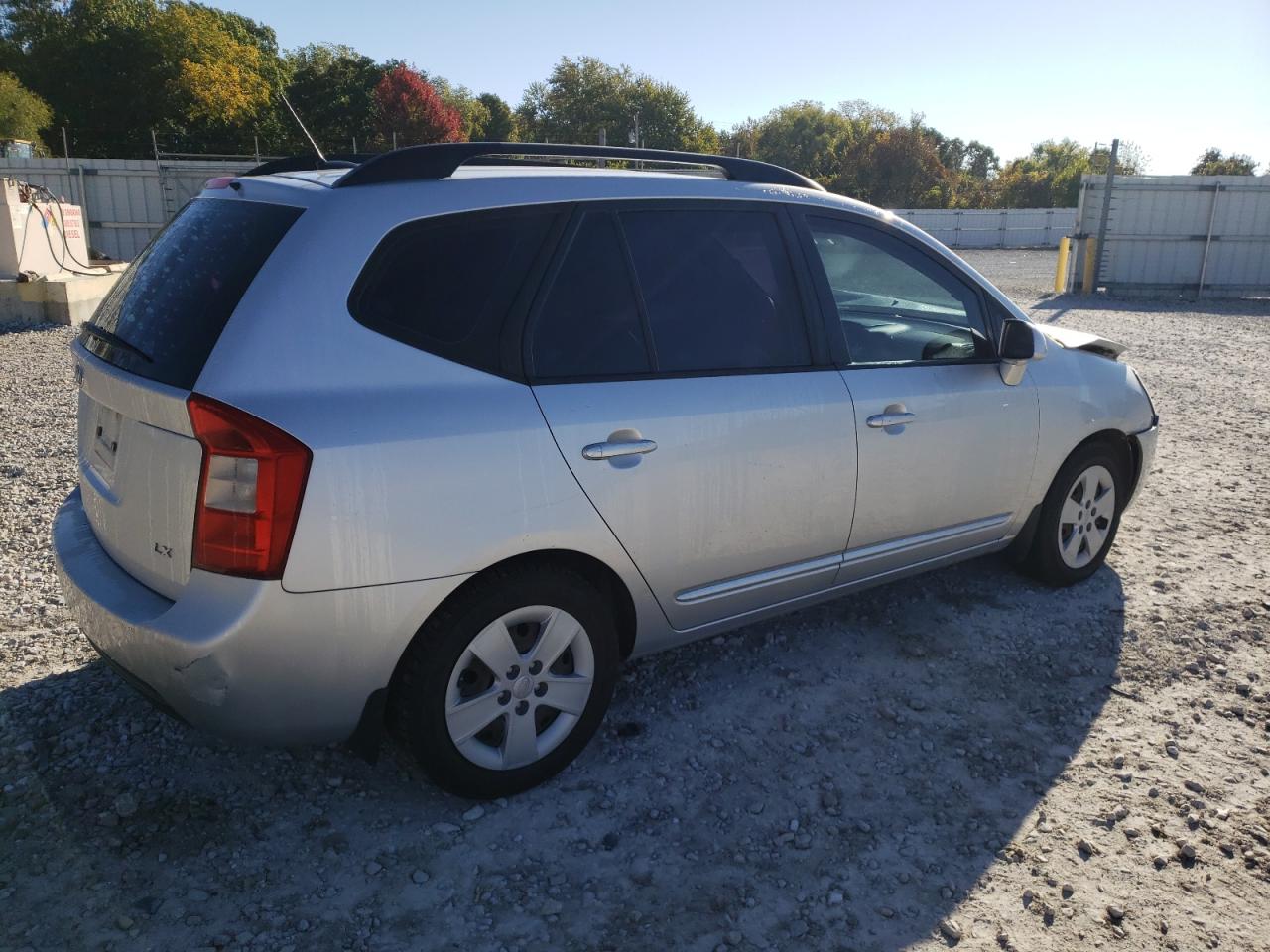 Изображение 3 2010 KIA RONDO LX 2010 с VIN KNAHG8A84A7293554