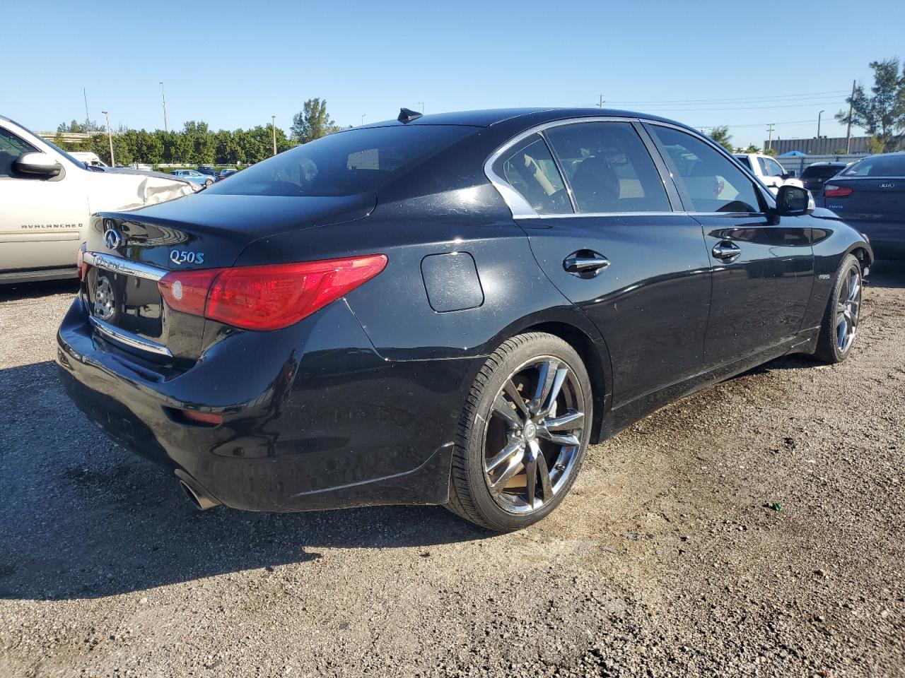 Image 3 of 2015 INFINITI Q50 HYBRID PREMIUM 2015 with VIN JN1AV7AP4FM790708