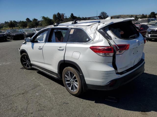 Obraz 2 z 2019 TOYOTA HIGHLANDER SE 2019 z VIN 5TDJZRFH2KS580783
