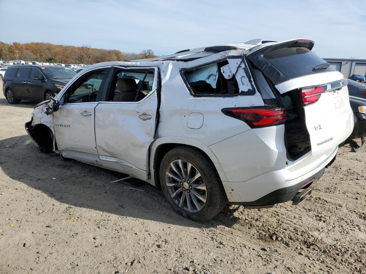 Image 2 of 2022 CHEVROLET TRAVERSE PREMIER 2022 with VIN 1GNERKKW7NJ174701