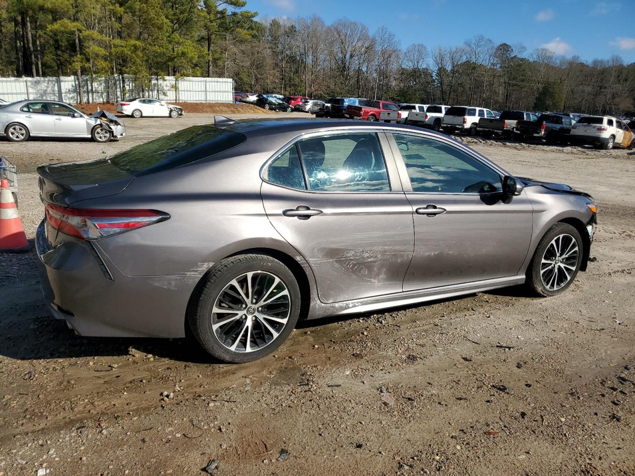 Obraz 3 z 2019 TOYOTA CAMRY L 2019 z VIN 4T1B11HK6KU695531