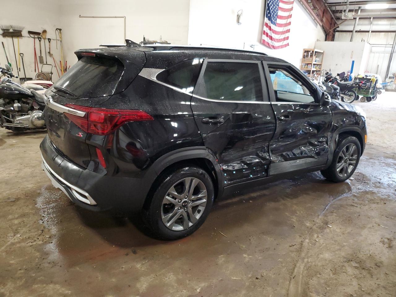 Изображение 3 2021 KIA SELTOS S 2021 с VIN KNDEU2AA2M7148225