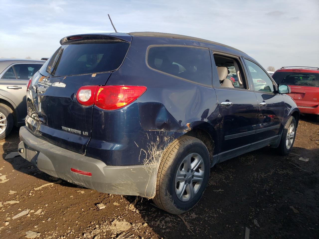Изображение 3 2012 CHEVROLET TRAVERSE LS 2012 с VIN 1GNKVFED5CJ152774