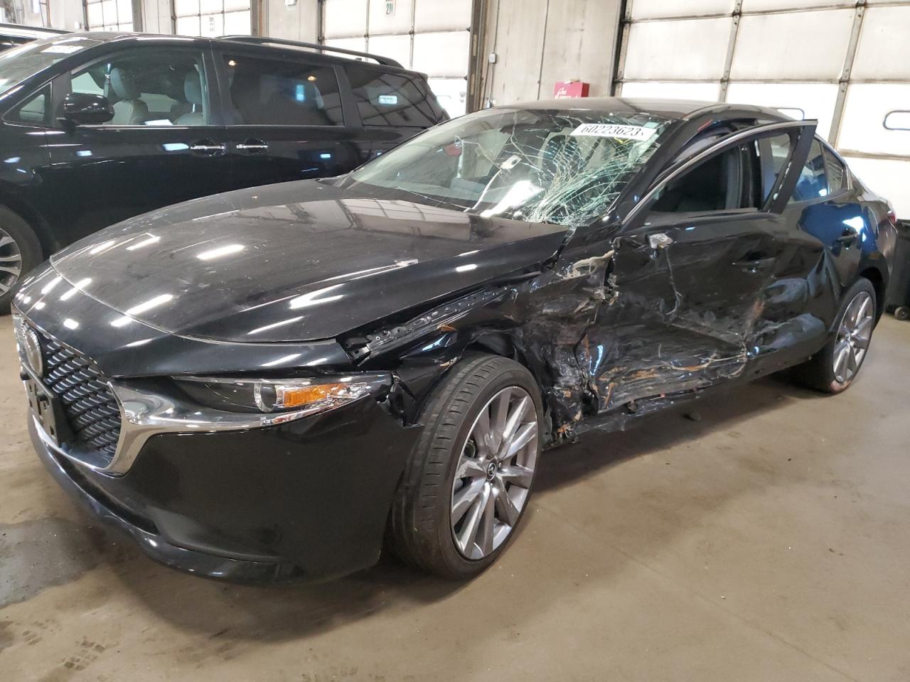 Obraz 1 z 2021 MAZDA 3 SELECT 2021 z VIN JM1BPABL5M1323655