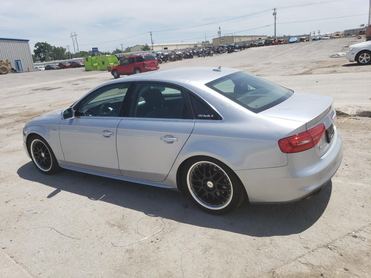 Изображение 2 2015 AUDI A4 PREMIUM 2015 с VIN WAUBFAFL5FN027461