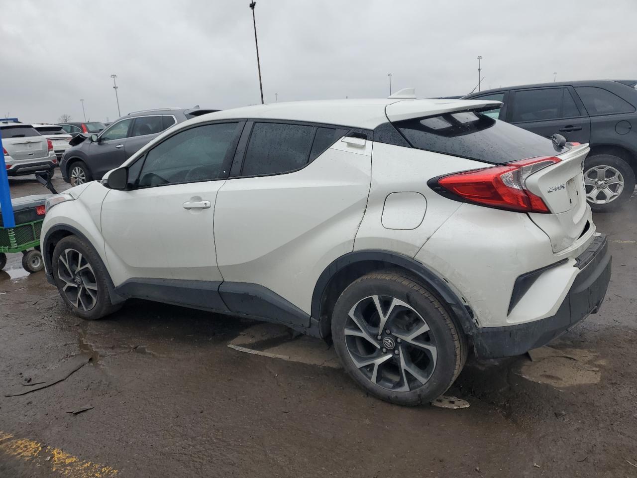 Image 2 of 2018 TOYOTA C-HR XLE 2018 with VIN NMTKHMBX3JR065294
