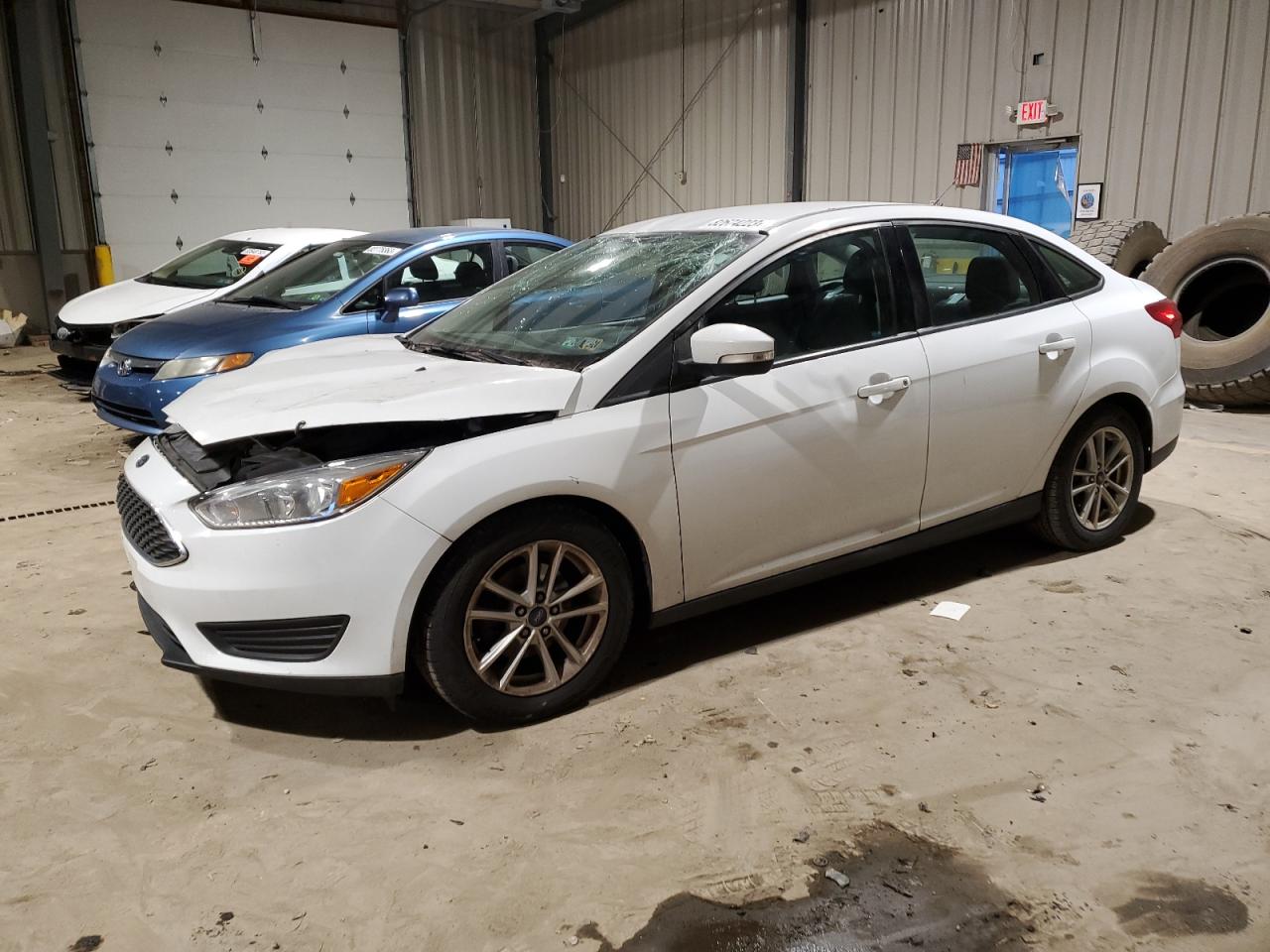 Obraz 1 z 2017 FORD FOCUS SE 2017 z VIN 1FADP3F25HL340042