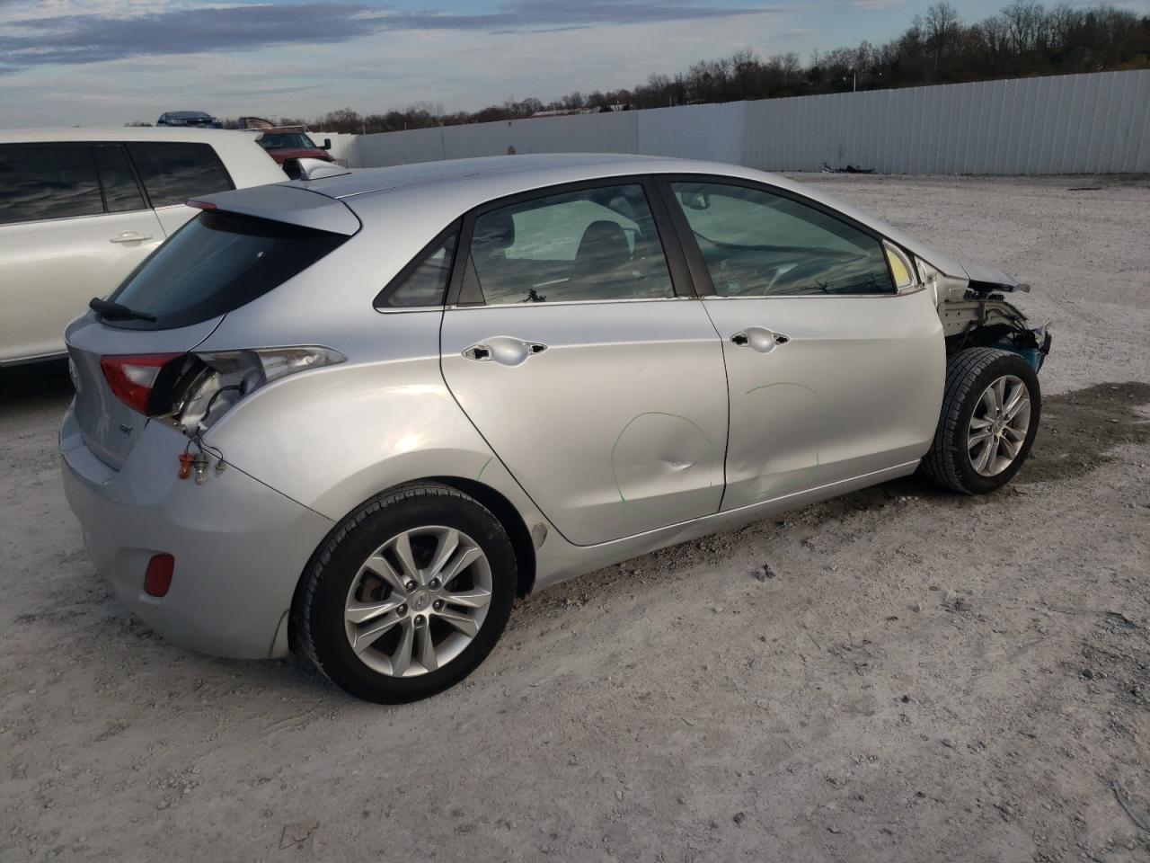 Изображение 3 2013 HYUNDAI ELANTRA GT  2013 с VIN KMHD35LE0DU151816