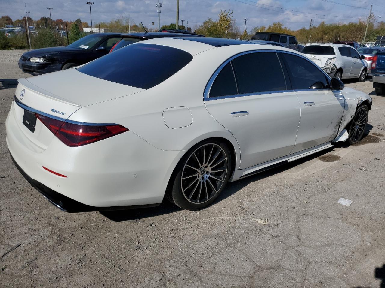 Image 3 of 2022 MERCEDES-BENZ S 580 4MATIC 2022 with VIN W1K6G7GB9NA068598