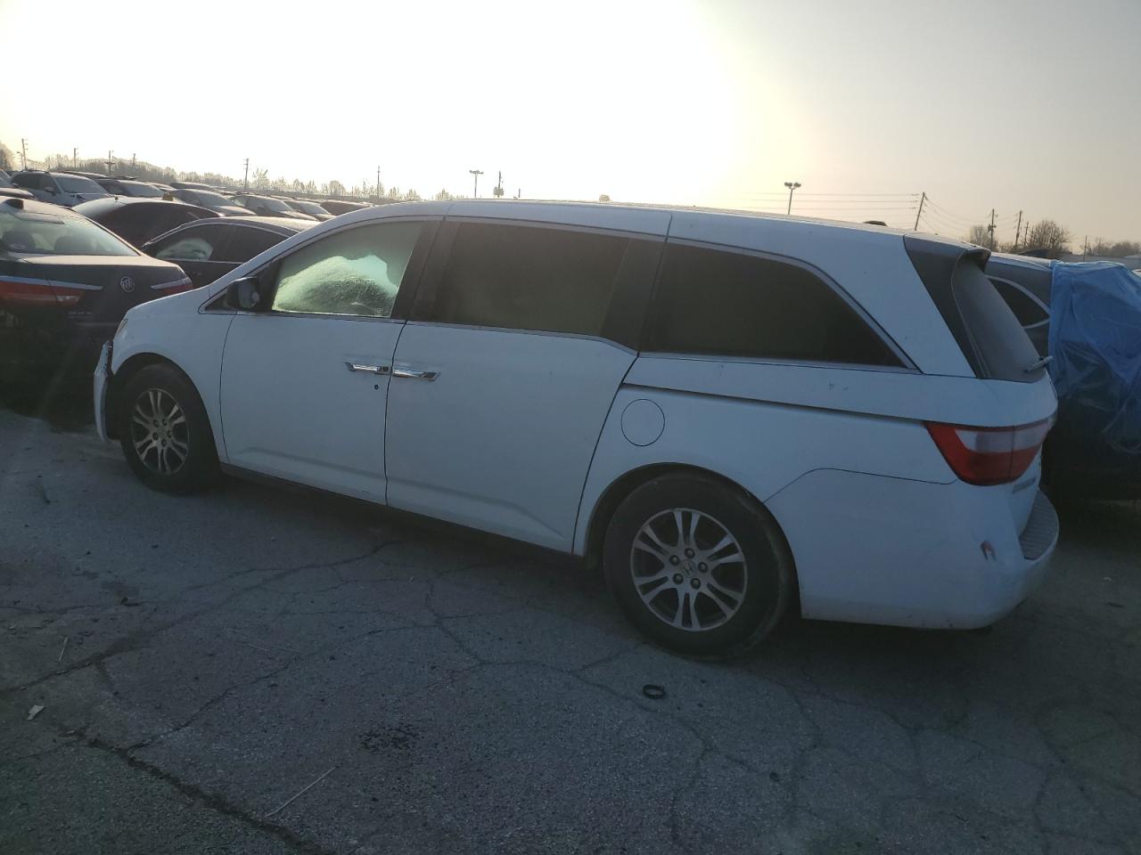 Image 2 of 2011 HONDA ODYSSEY EXL 2011 with VIN 5FNRL5H63BB018792