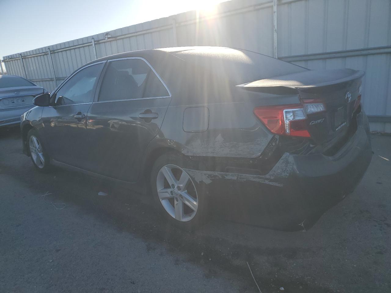 Изображение 2 2013 TOYOTA CAMRY L 2013 с VIN 4T1BF1FK2DU241557