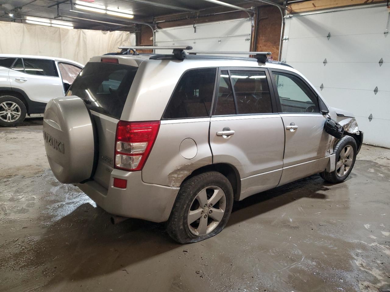 Image 3 of 2009 SUZUKI GRAND VITARA LUXURY 2009 with VIN JS3TD047094100129