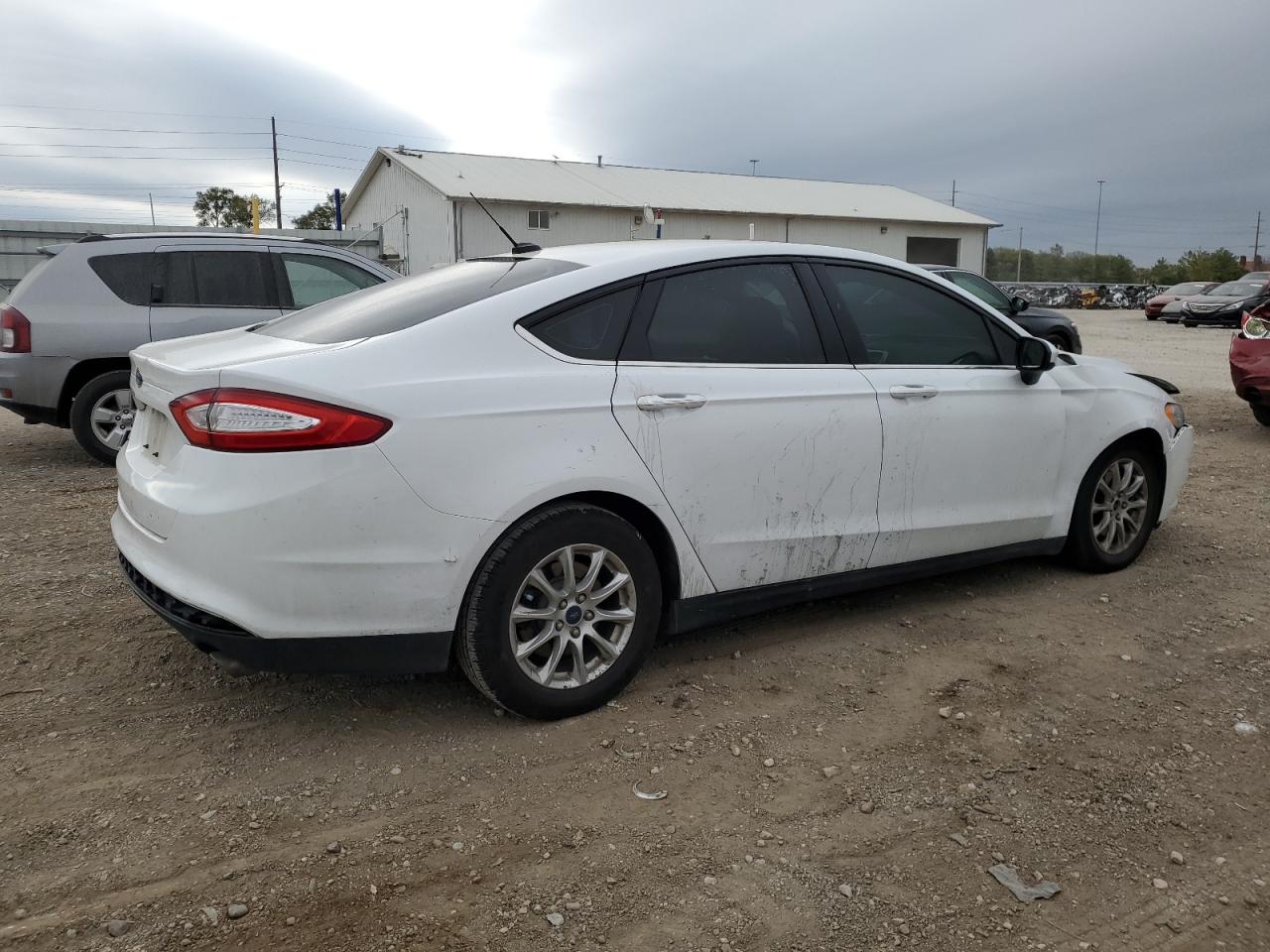 Изображение 3 2016 FORD FUSION S 2016 с VIN 3FA6P0G72GR177190