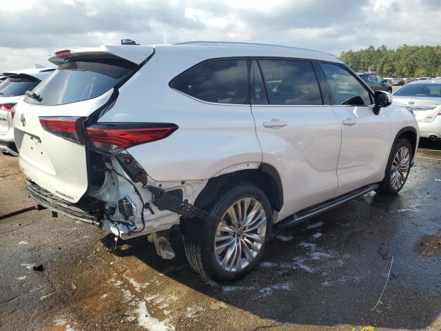 Image 3 of 2023 TOYOTA HIGHLANDER L 2023 with VIN 5TDKDRAH6PS507773