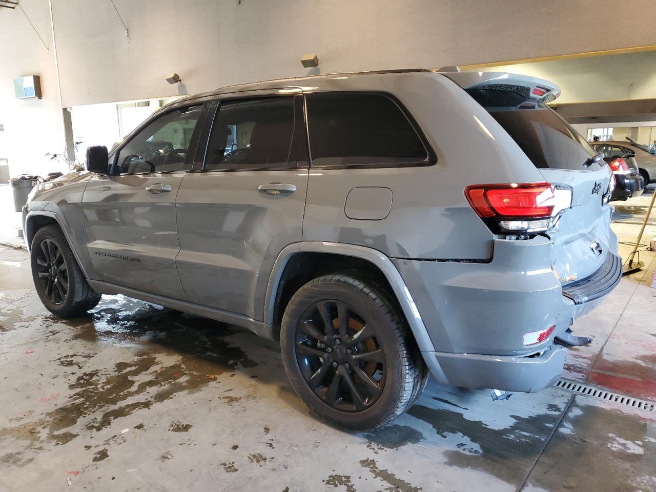 Image 2 of 2021 JEEP GRAND CHEROKEE LAREDO 2021 with VIN 1C4RJEAG1MC831170