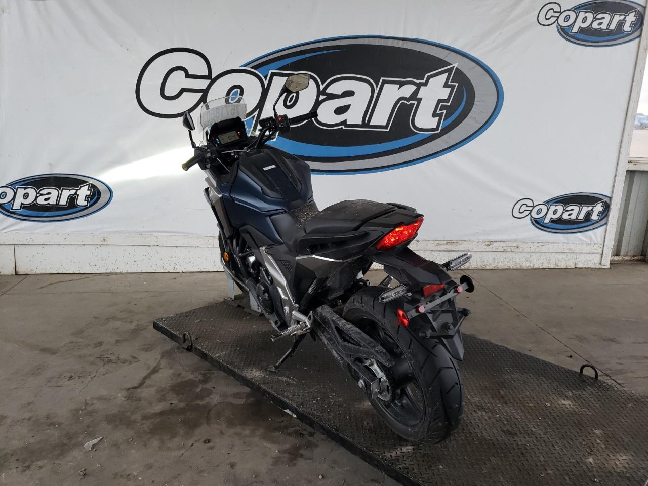 Image 3 of 2023 HONDA NC750 XD 2023 with VIN JH2RH0915PK200406