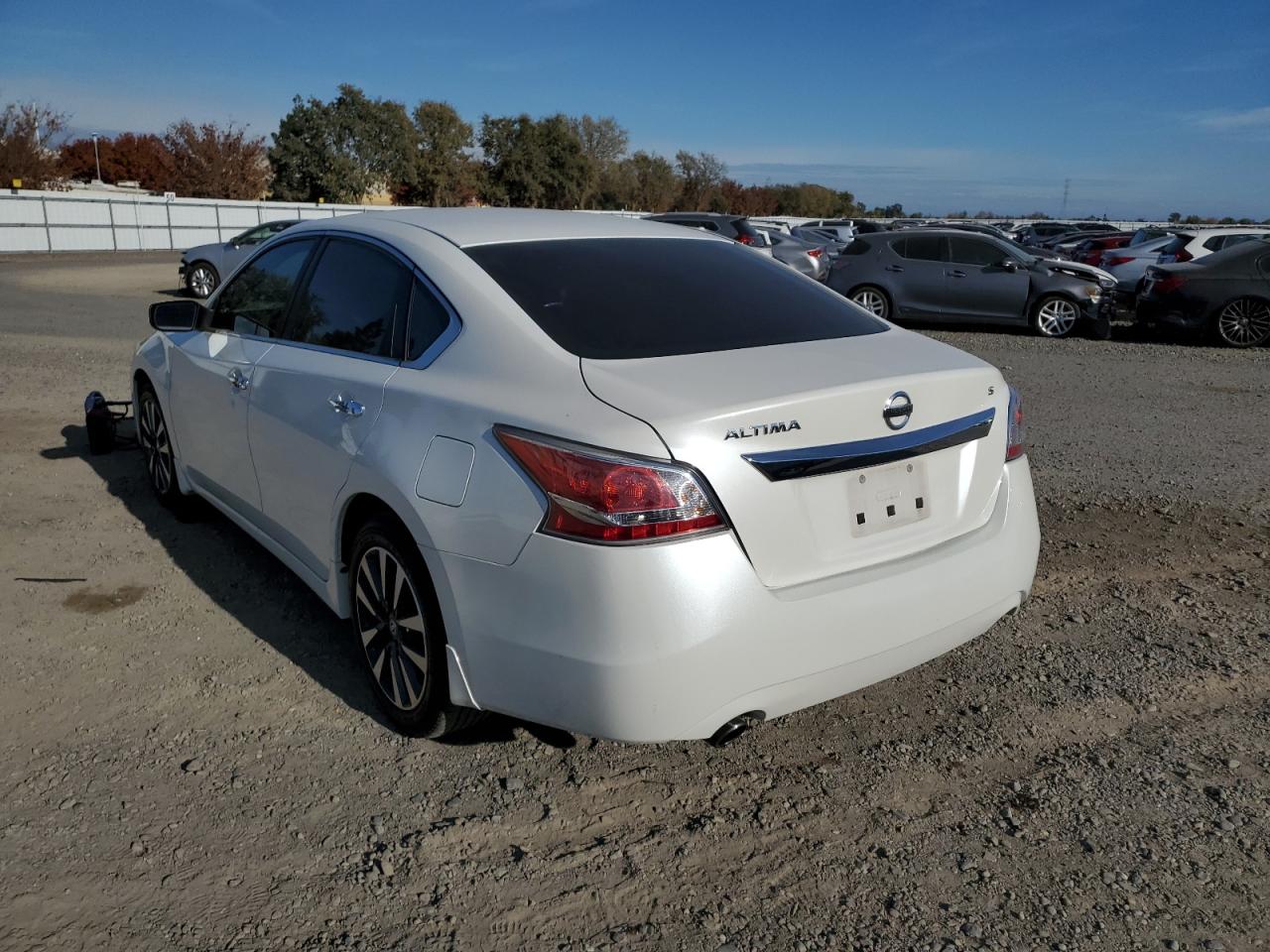 Image 2 of 2015 NISSAN ALTIMA 2.5 2015 with VIN 1N4AL3AP4FC184056
