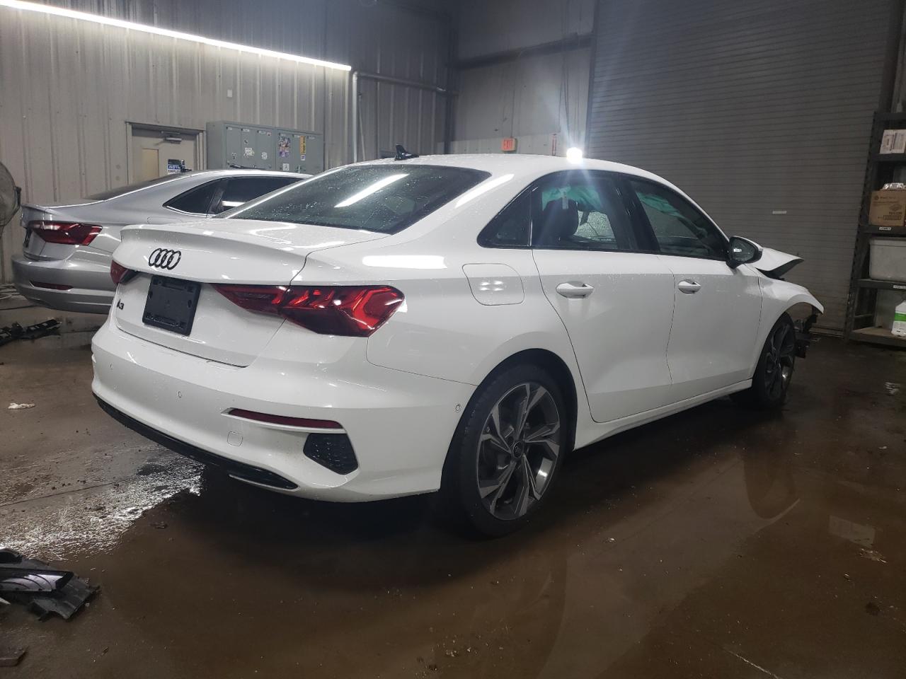 Изображение 3 2023 AUDI A3 PREMIUM 2023 с VIN WAUAUDGY0PA090912
