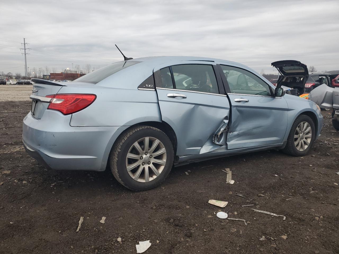 Изображение 3 2013 CHRYSLER 200 LIMITED 2013 с VIN 1C3CCBCG2DN507844