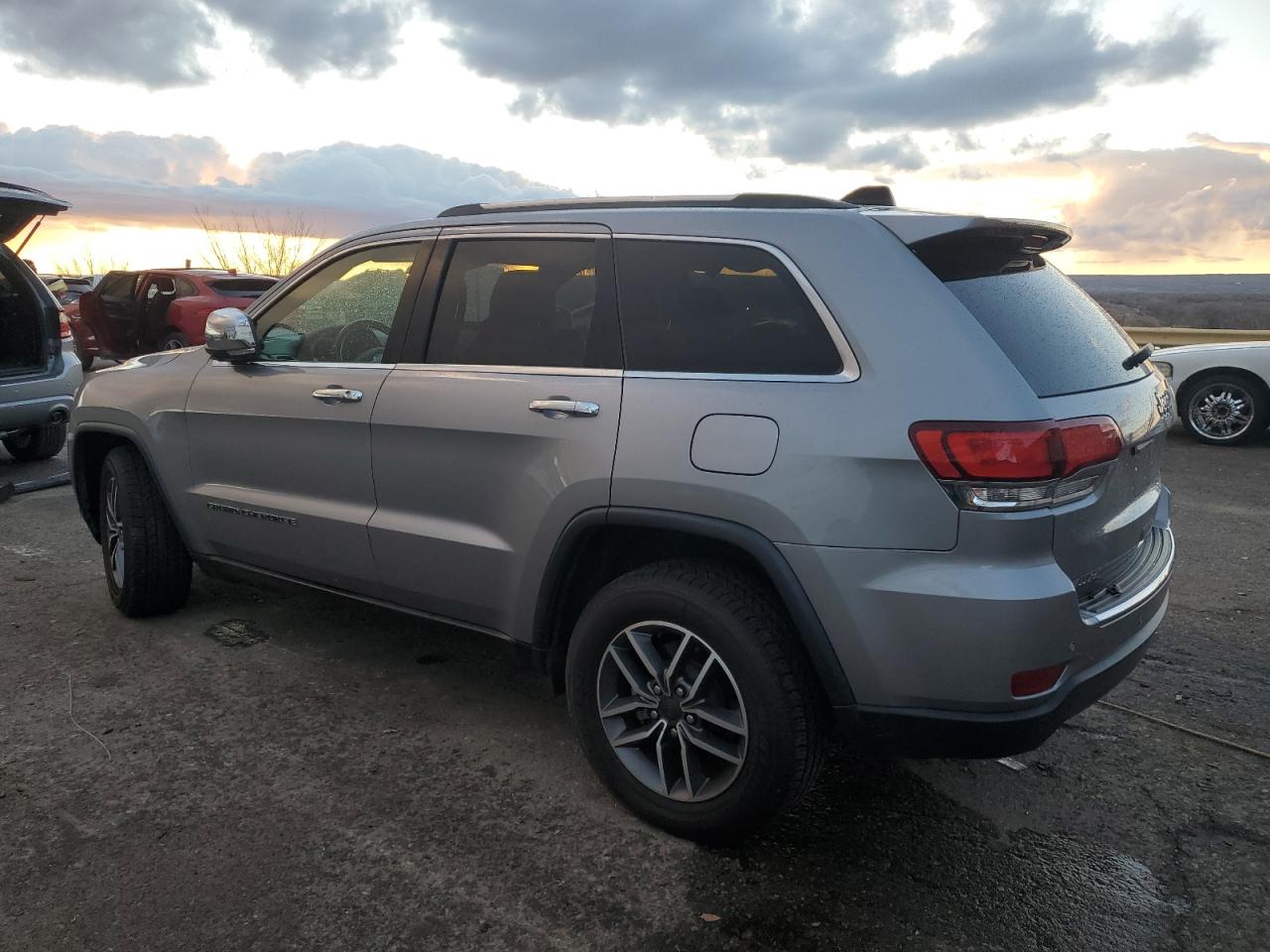 Image 2 of 2020 JEEP GRAND CHEROKEE LIMITED 2020 with VIN 1C4RJEBG4LC294873