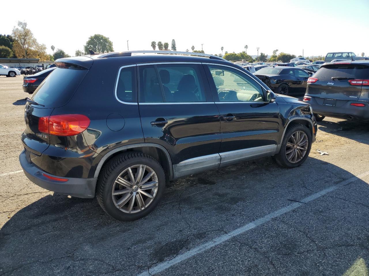 Изображение 3 2015 VOLKSWAGEN TIGUAN S 2015 с VIN WVGAV7AX1FW595226