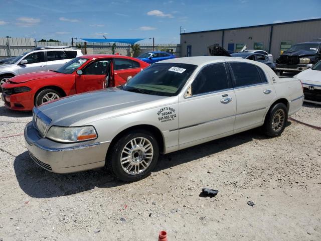 Image 1 of 2007 LINCOLN TOWN CAR SIGNATURE 2007 with VIN 1LNHM81V27Y611221
