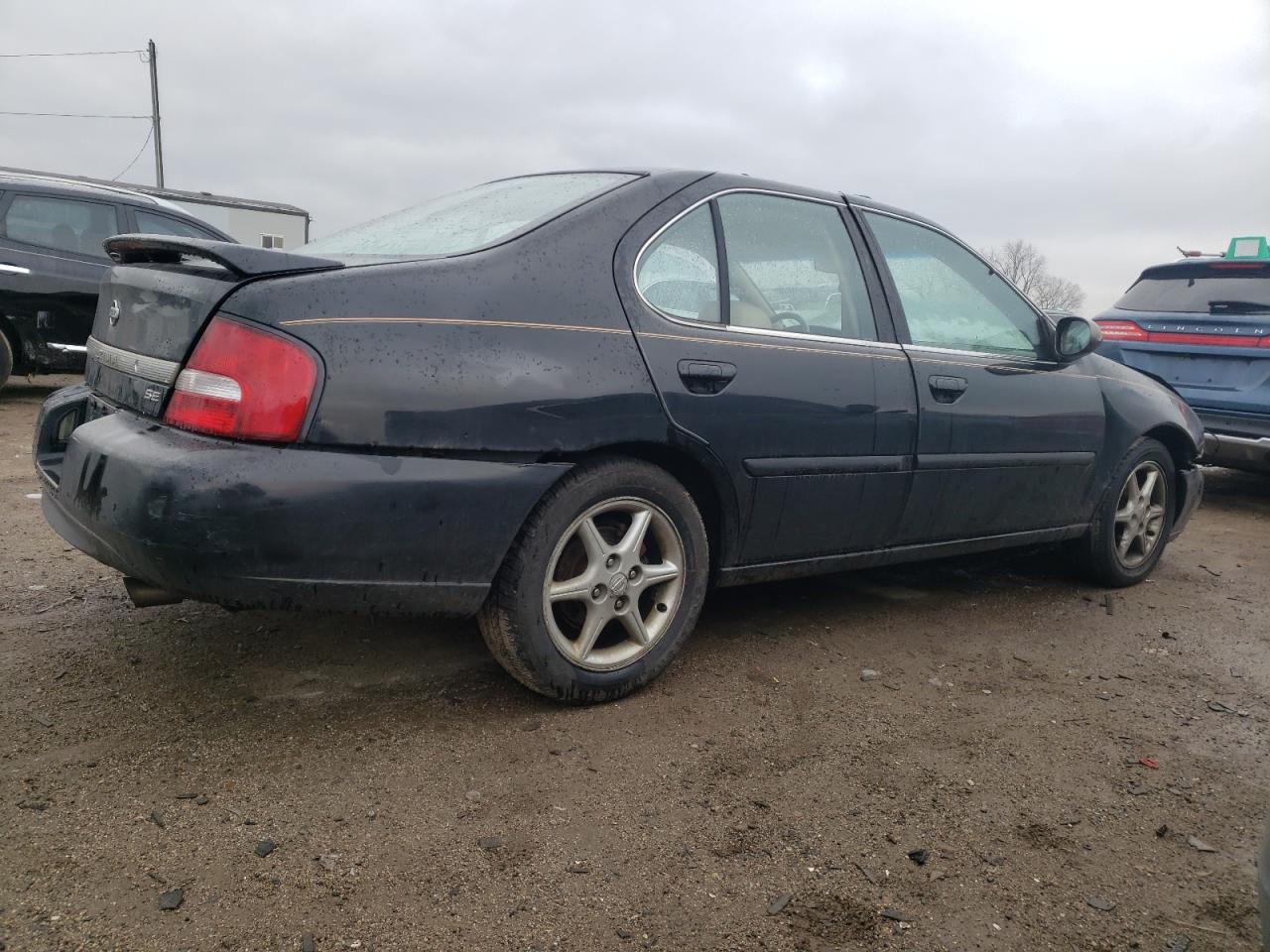 Image 3 of 2001 NISSAN ALTIMA XE 2001 with VIN 1N4DL01D01C125743