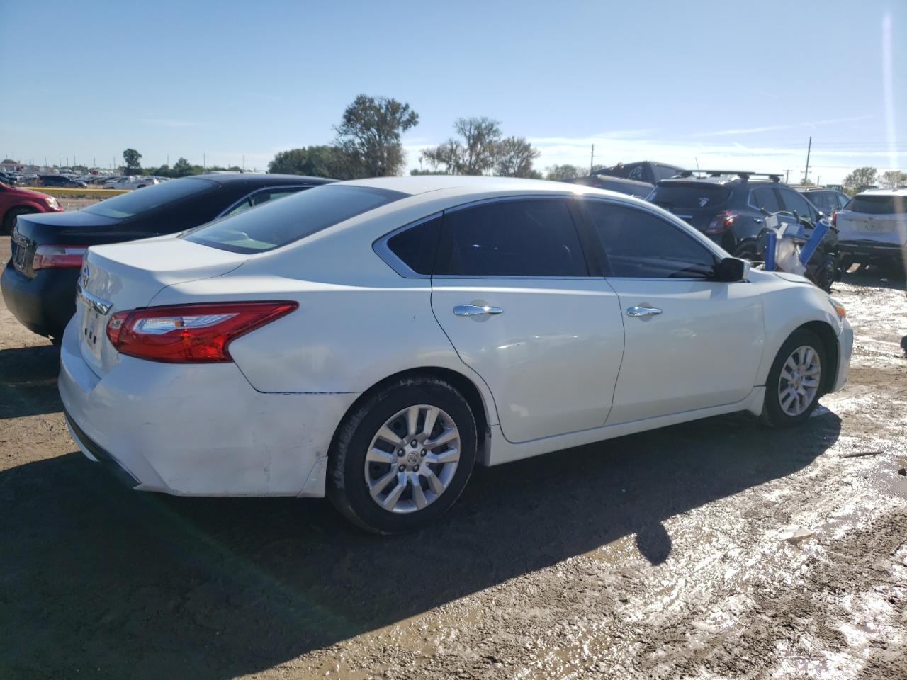 Image 3 of 2016 NISSAN ALTIMA 2.5 2016 with VIN 1N4AL3AP7GN379106