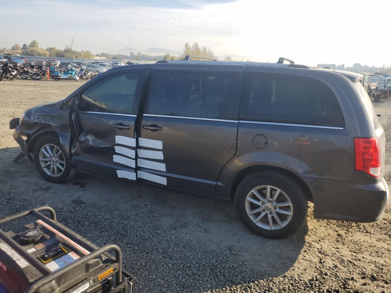 Image 2 of 2019 DODGE GRAND CARAVAN SXT 2019 with VIN 2C4RDGCG3KR519565