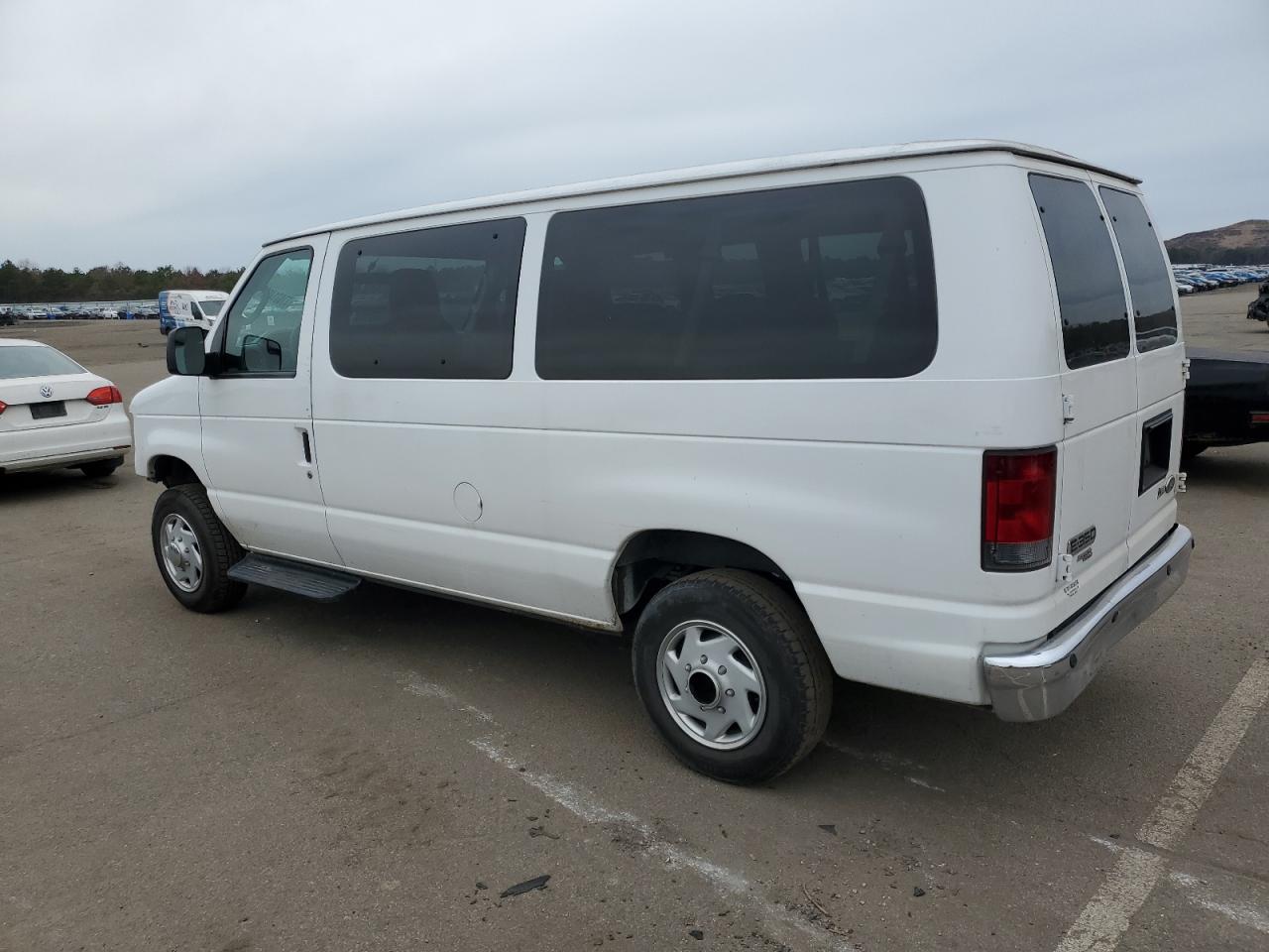 Image 2 of 2011 FORD ECONOLINE E350 SUPER DUTY WAGON 2011 with VIN 1FBNE3BL7BDB03514