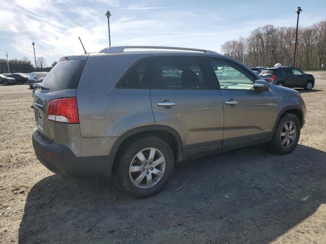 Image 3 of 2013 KIA SORENTO LX 2013 with VIN 5XYKTDA68DG316367