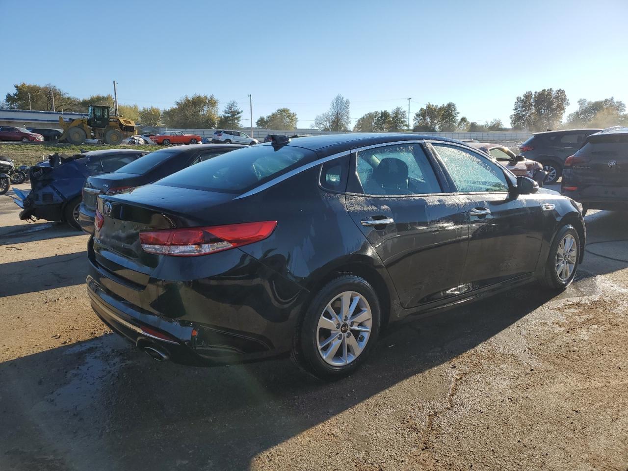 Image 3 of 2018 KIA OPTIMA LX 2018 with VIN 5XXGT4L33JG238900