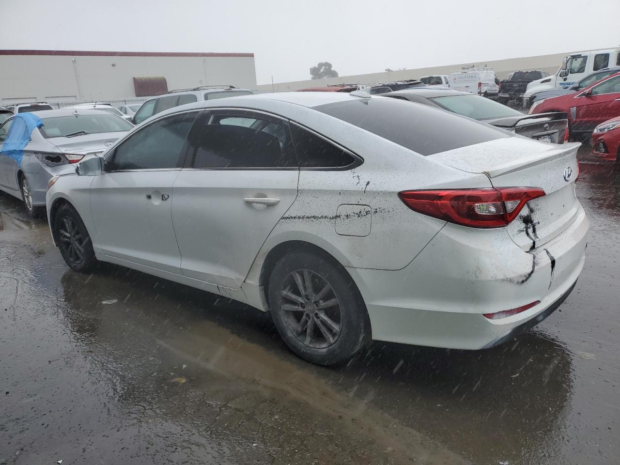Image 2 of 2016 HYUNDAI SONATA SE 2016 with VIN 5NPE24AF8GH380146