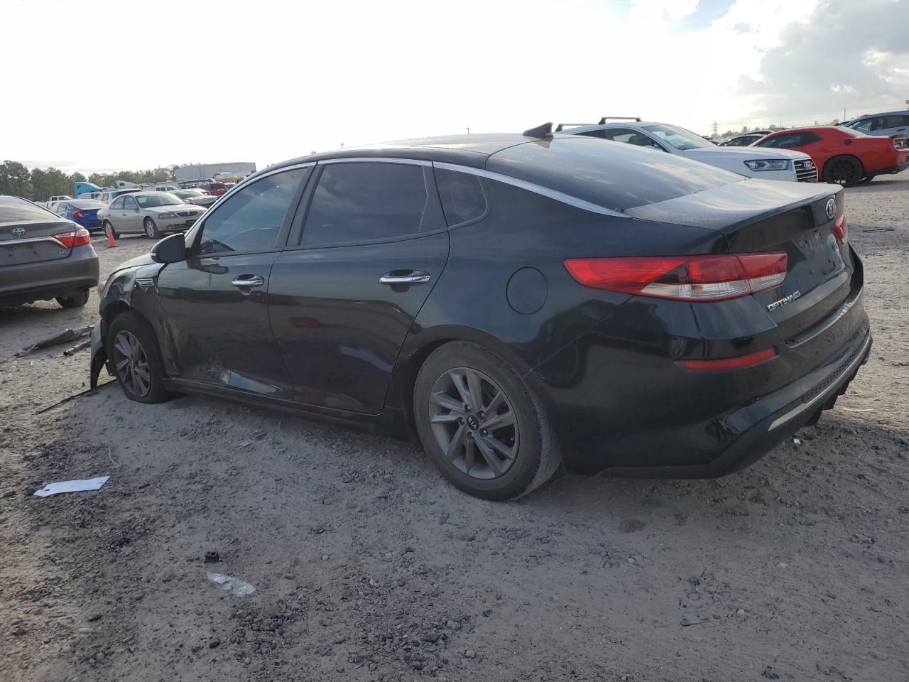Image 2 of 2020 KIA OPTIMA LX 2020 with VIN 5XXGT4L31LG385302