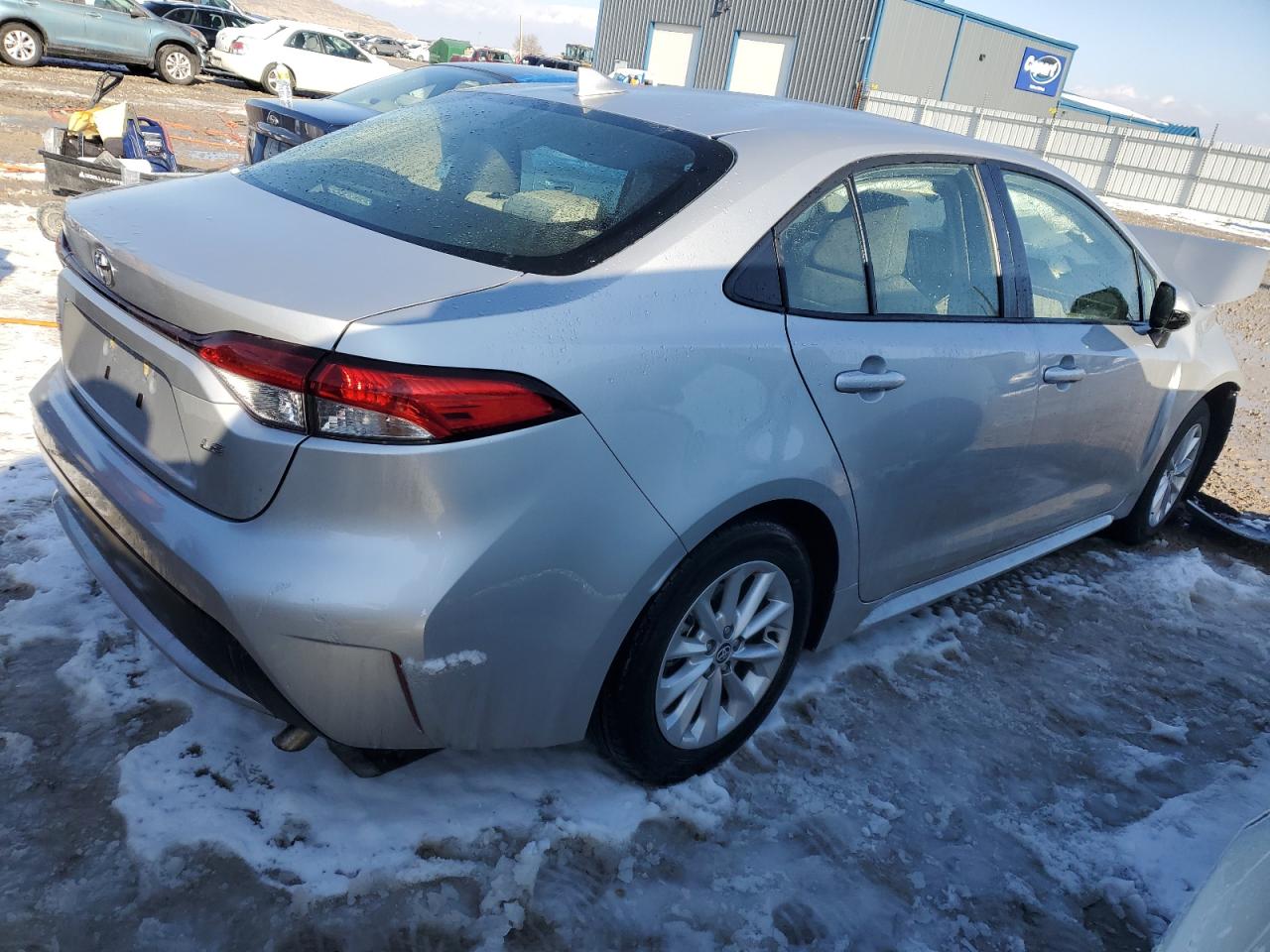 Obraz 3 z 2022 TOYOTA COROLLA LE 2022 z VIN JTDHPMAE1NJ215050