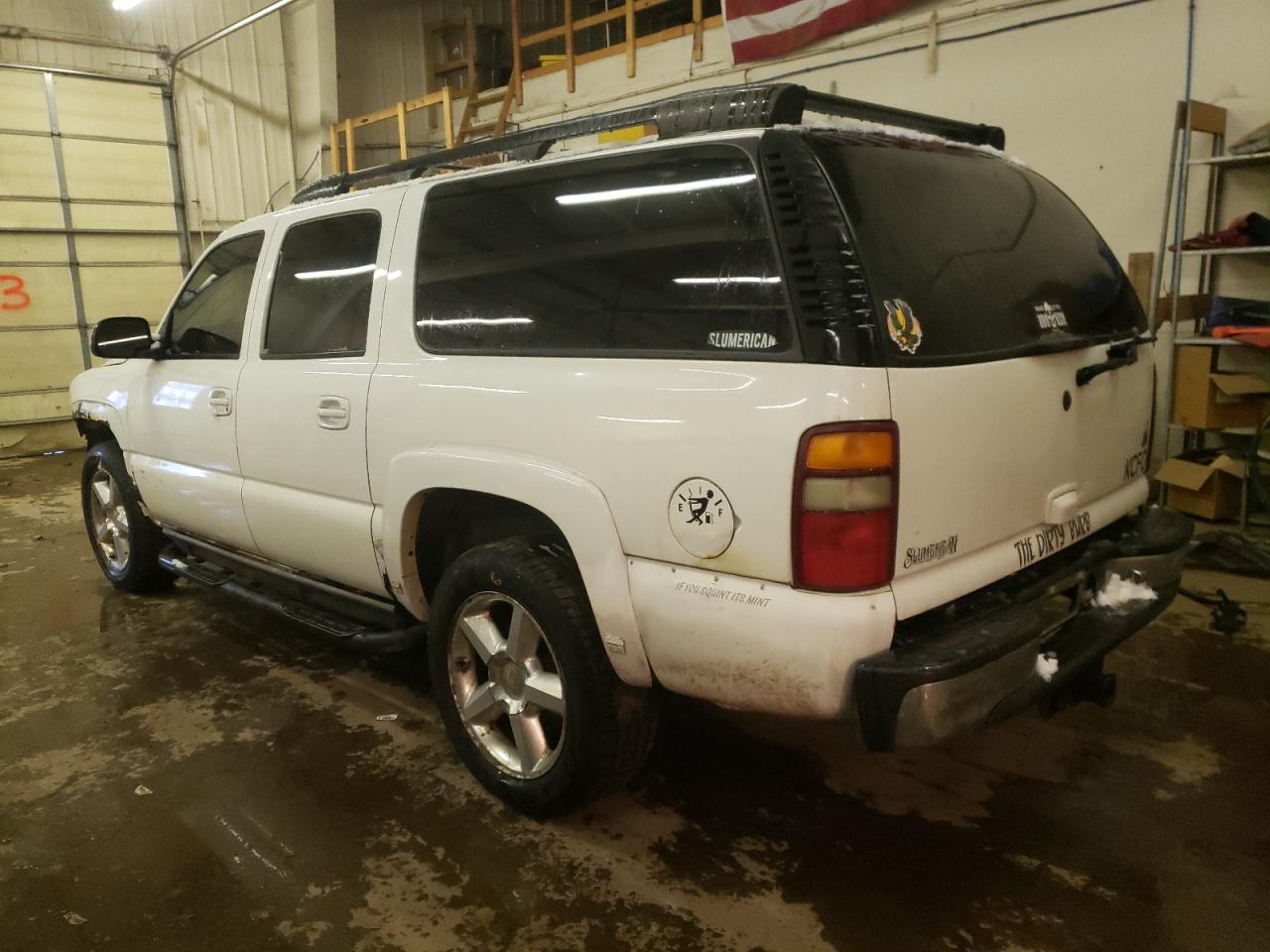 Image 2 of 2002 CHEVROLET SUBURBAN K1500 2002 with VIN 3GNFK16Z92G219075
