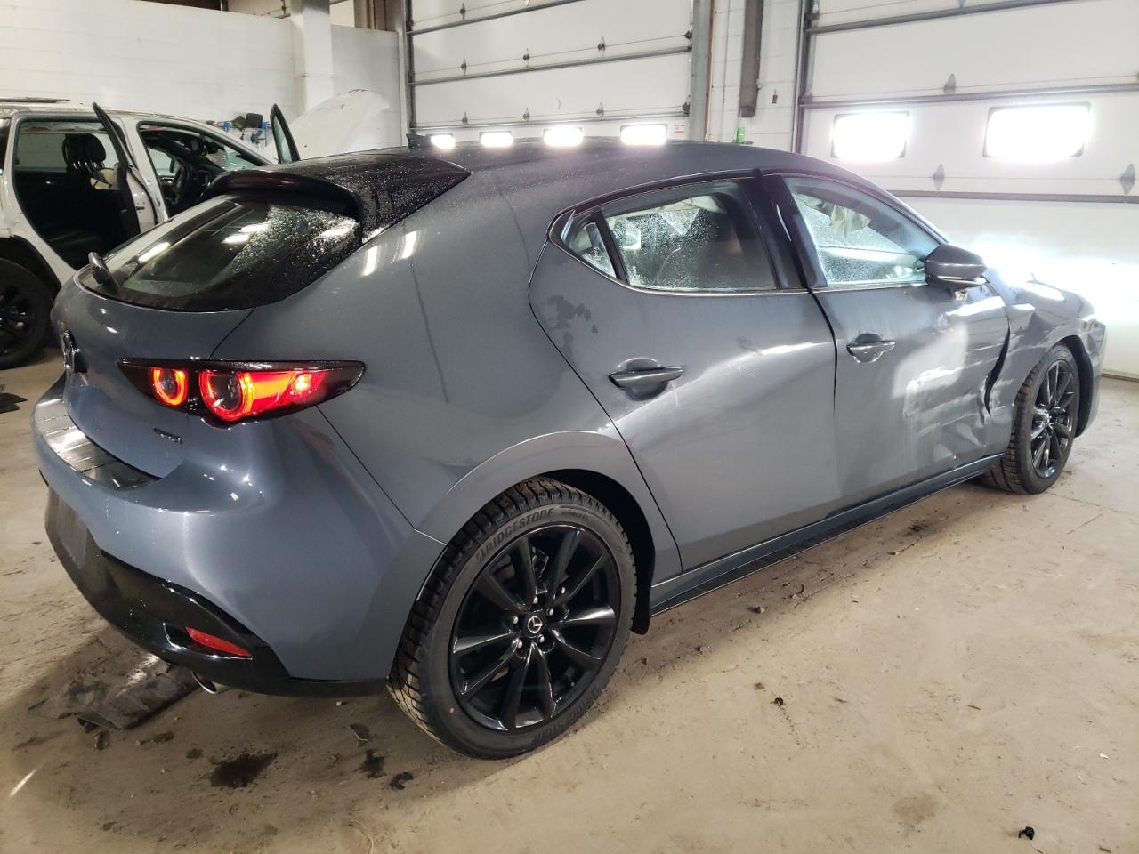 Изображение 3 2020 MAZDA 3 PREMIUM 2020 с VIN JM1BPANM4L1153873