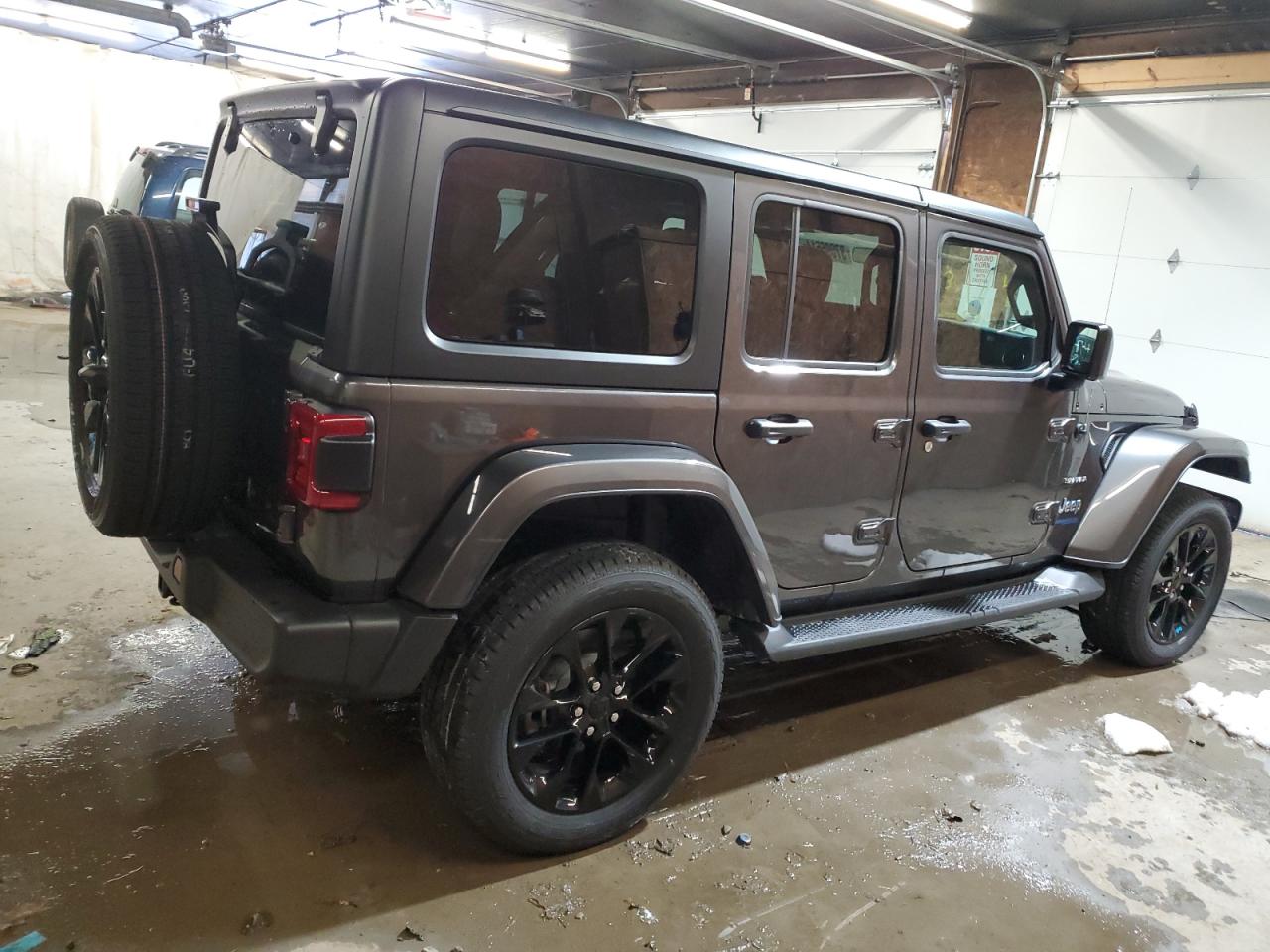 Image 3 of 2022 JEEP WRANGLER UNLIMITED SAHARA 4XE 2022 with VIN 1C4JJXP62NW280707