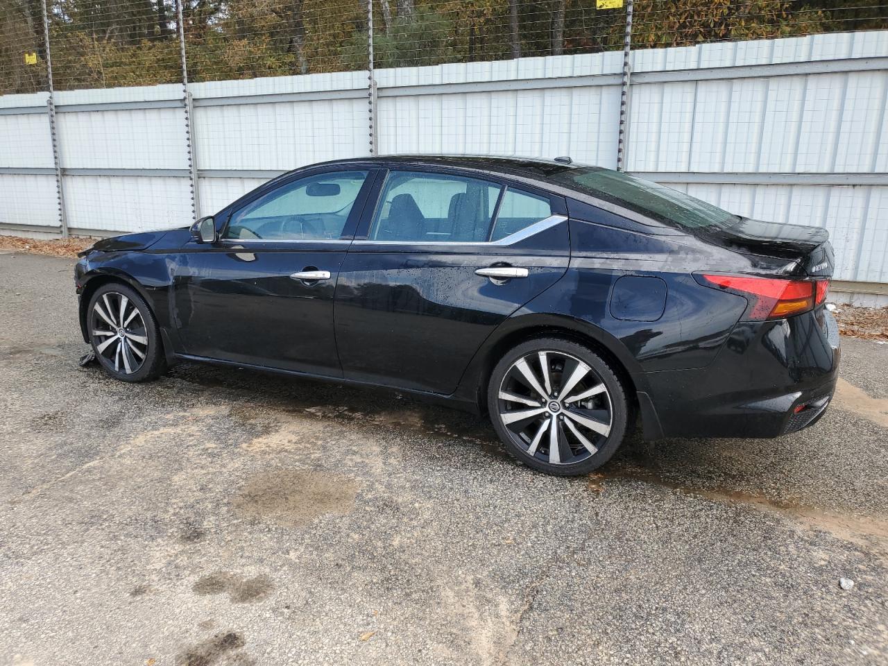 Image 2 of 2020 NISSAN ALTIMA PLATINUM 2020 with VIN 1N4BL4FV0LC123042