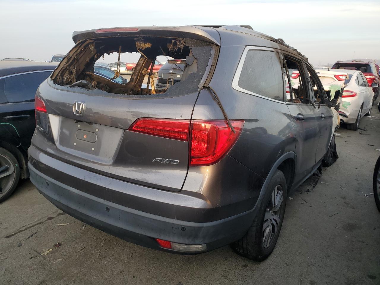 Obraz 3 z 2017 HONDA PILOT EXL 2017 z VIN 5FNYF6H56HB073553