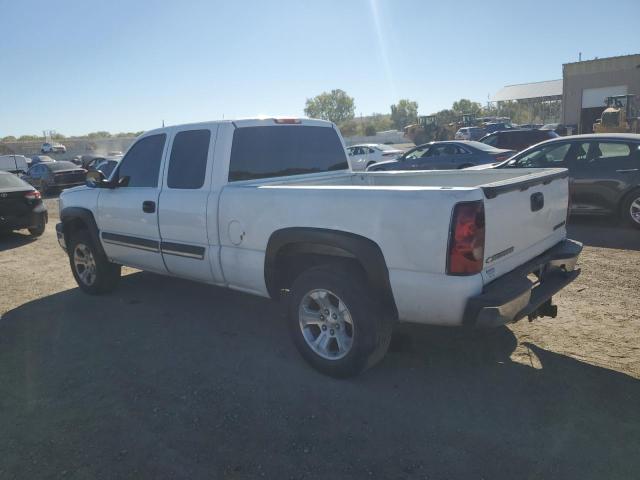 Image 2 of 2005 CHEVROLET SILVERADO K1500 2005 with VIN 1GCEK19B75E248475