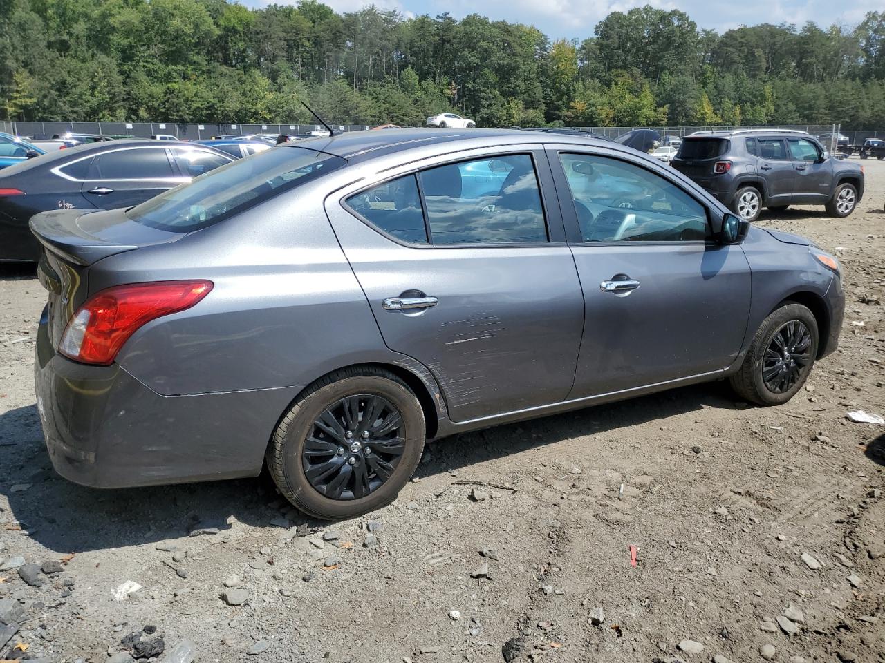 Image 3 of 2019 NISSAN VERSA S 2019 with VIN 3N1CN7AP3KL843282