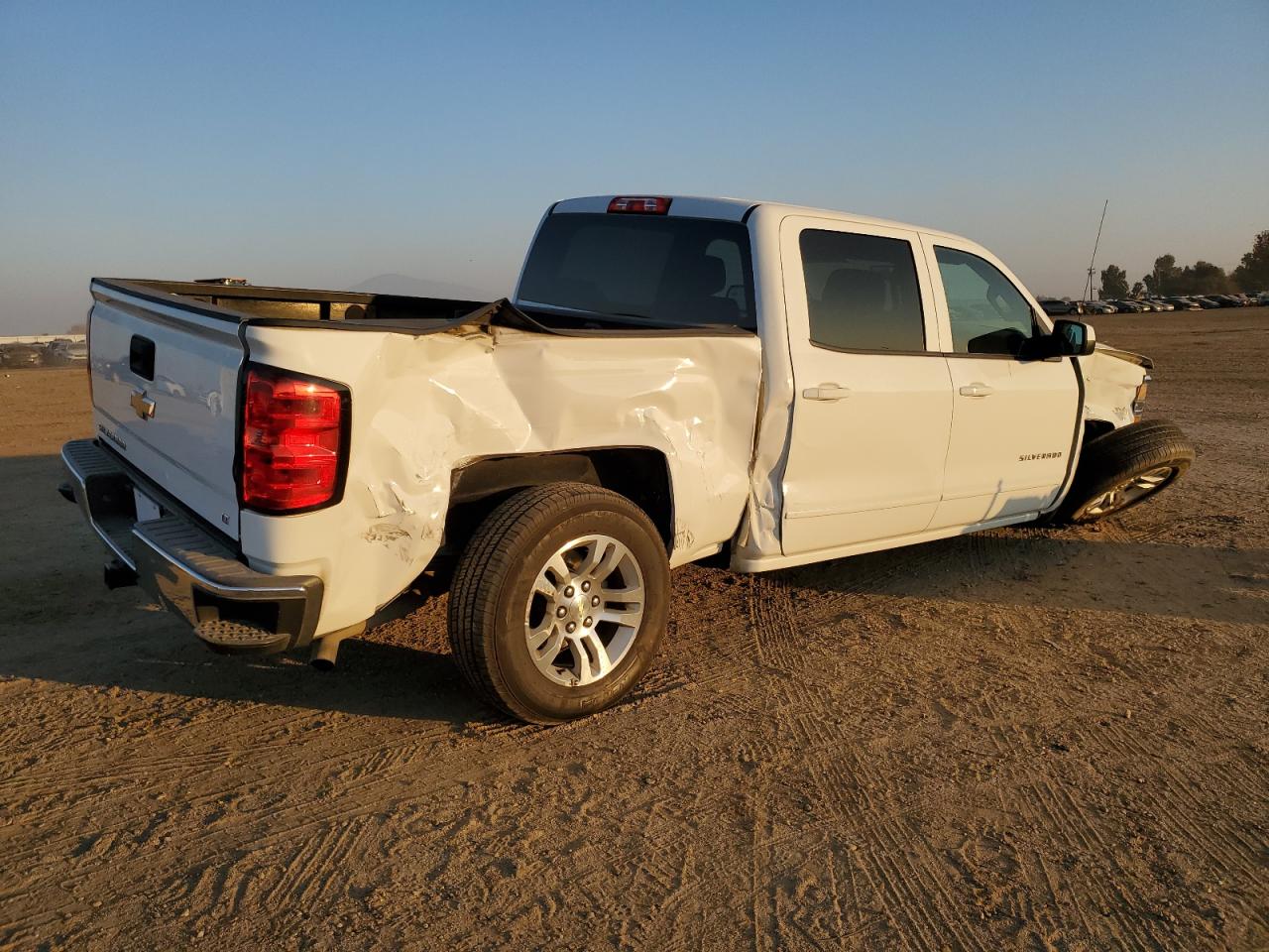 Image 3 of 2015 CHEVROLET SILVERADO C1500 LT 2015 with VIN 3GCPCREC1FG508818